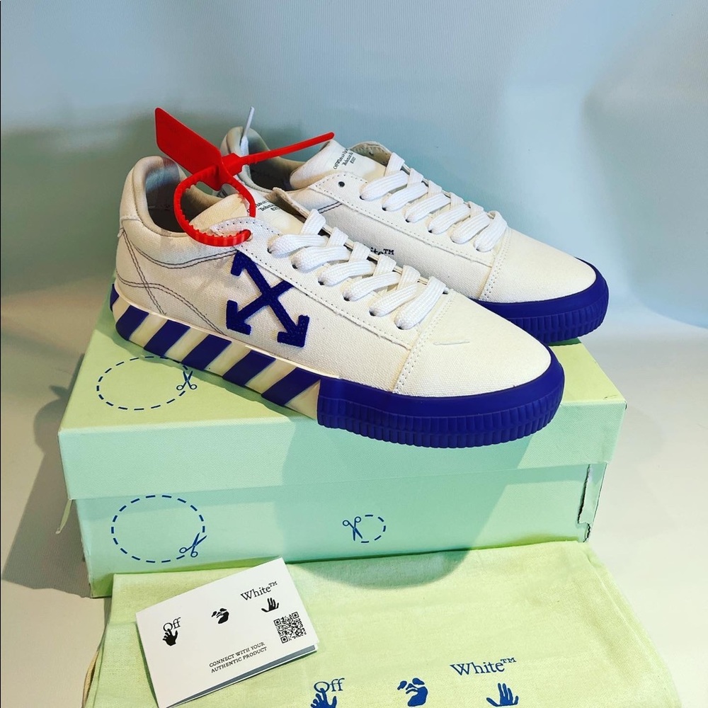 OFF-WHITE
White & Purple Vulcanized Low-Top Sneakers NEW
